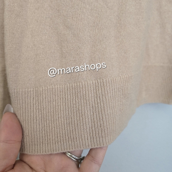 Theory Fold-Over Long-Sleeve Cashmere Turtleneck Sweater - Picture 2 of 4